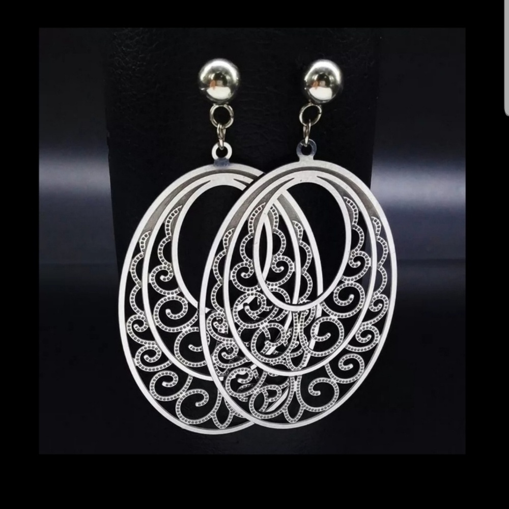 2 for $10 Oval bohochic earrings.❤